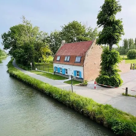 Villa Les Volets Bleus Saint-Venant Exterior foto